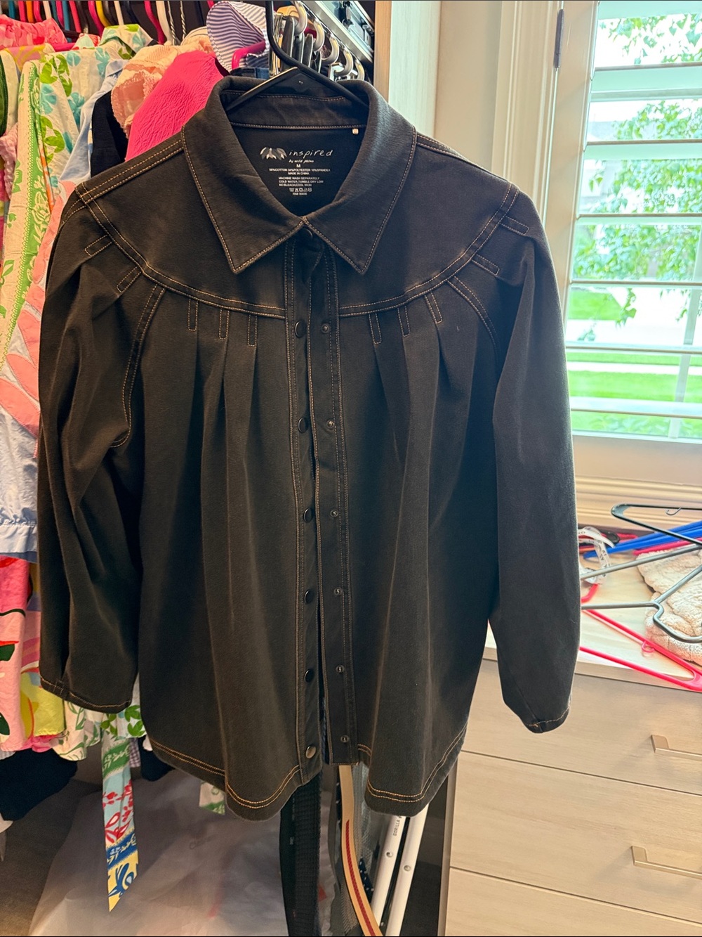 Inspire Black Button-Front Pleated Denim Jacket